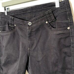 Kuhl size 10 short pants